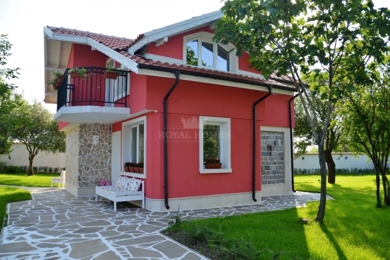 Неповторимый уютный дом в Болгарии для круглогодич