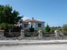 Реновированый дом в Болгарии с участком в селе на 