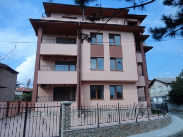 Отличная недвижимость на продажу в Болгарии в городе Царево. Двухкомнатные квартиры на продажу с видом на море.