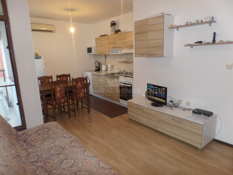 Недорогая двухкомнатная квартира в Болгарии.