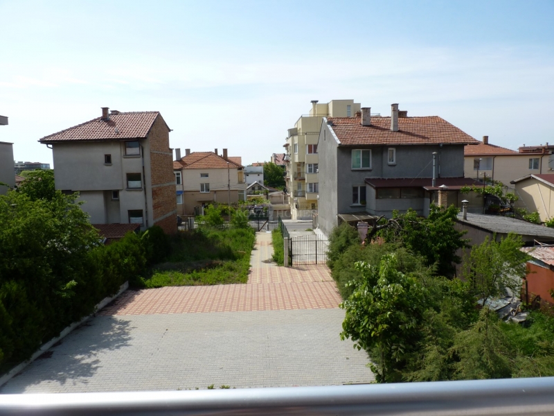Новая многокомнатная квартира в Болгарии для кругл