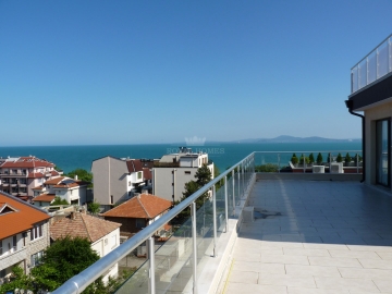 Пентхаус в Сарафово с панорамным видом на море и яхт пристань. Вторичная недвижимость в Болгарии.