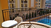 Недорогая трехкомнатная квартира в Болгарии на бер