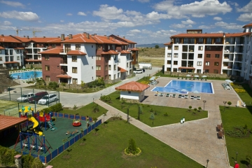 Купить вторичную недвижимость в Равда недорого. Двухкомнатная квартира в Болгарии на побережье в комплексе Аполлон.