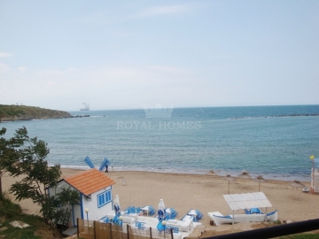 Купить квартиру в Черноморец на первой линии моря. Вторичная недвижимость в Болгарии.
