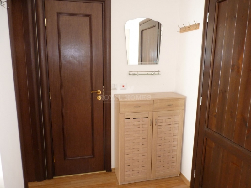 Двухкомнатная квартира в Болгарии в комплексе Dolc