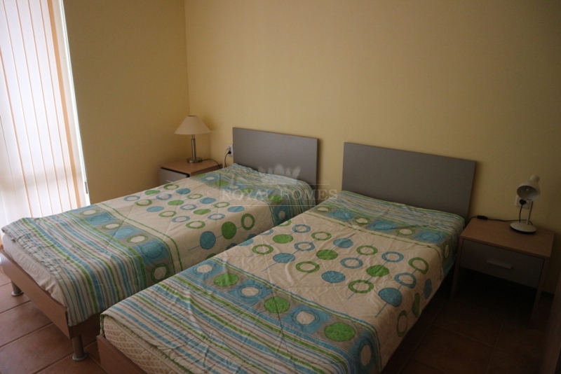 Квартира с тримя спальнями в Несебр у моря
