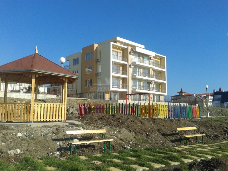 Недвижимость в Болгарии у моря на первой линии 