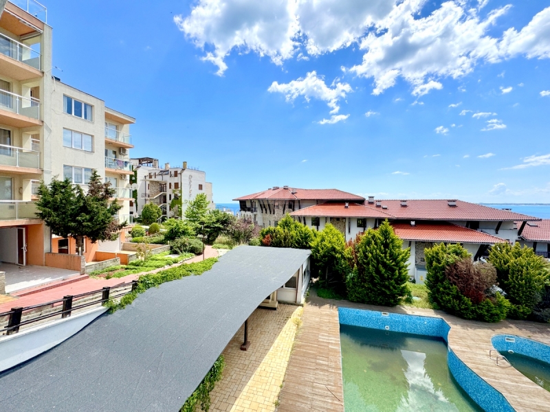 Болгария, Святой Влас – трёхкомнатная квартира с п