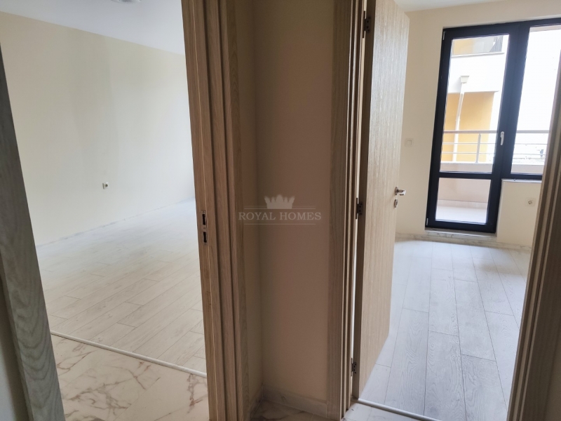 Купить квартиру у моря в Поморие  от застройщика б