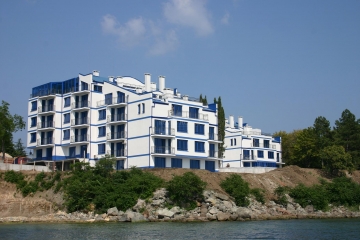Купить квартиру у моря в Болгарии в Поморие на первой линии - Blue Bay Palace