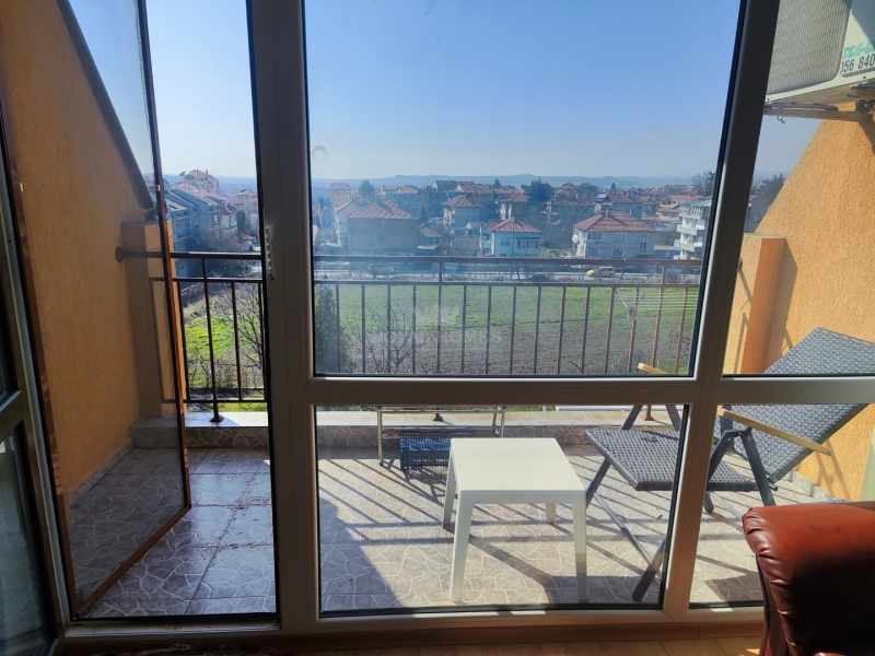 Двухкомнатная квартира (1 спальня) с двумя терраса