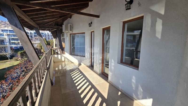 Квартира с 1 спальней на первой линии моря в Свято