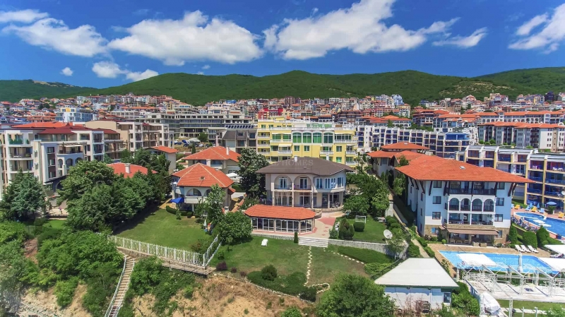 Квартира с 1 спальней на первой линии моря в Свято