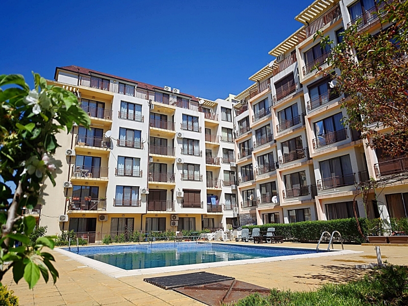 Квартира с 1 спальней в Amber Beach на Солнечном Б