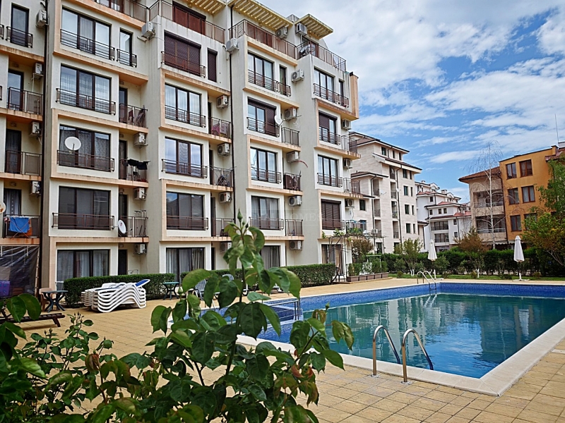 Квартира с 1 спальней в Amber Beach на Солнечном Б