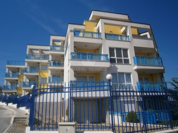 Купить недвижимость в Болгарии недорого на берегу моря. Квартиры в Лозенец с видом на море.