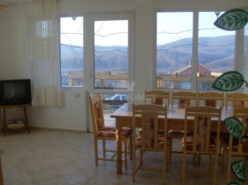 Новый дом в Болгарии на берегу моря в Царево. Недвижимость в Болгарии для круглогодичного проживания.