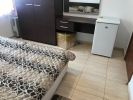 Меблированная трехкомнатная квартира в Болгарии в 